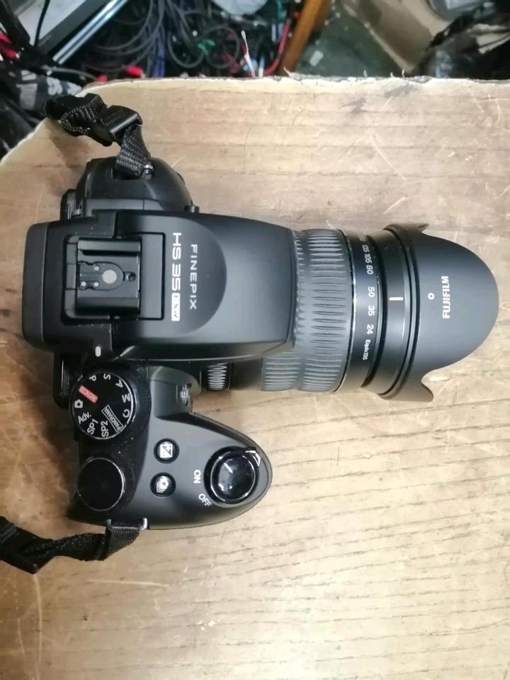 FUJIFILM FINEPIX HS35EXR, Digital-Kamera mit Zubehör!!