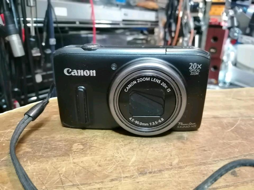 CANON PowerShot SX240HS, Digital-Kamera mit Zubehör!!