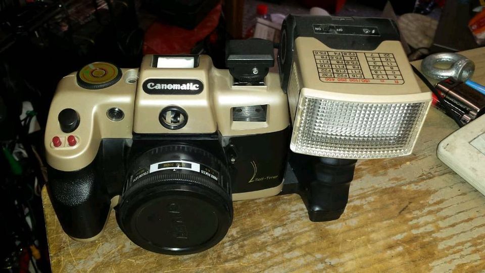 2 CANOMATIC Analog-Cameras, NEU, mit 2 neuen Blitzen