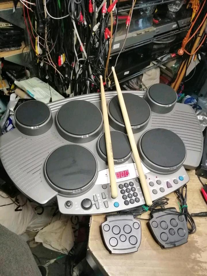 Millennium MD-70, Digital-Schlagzeug mit Zubehör!!!