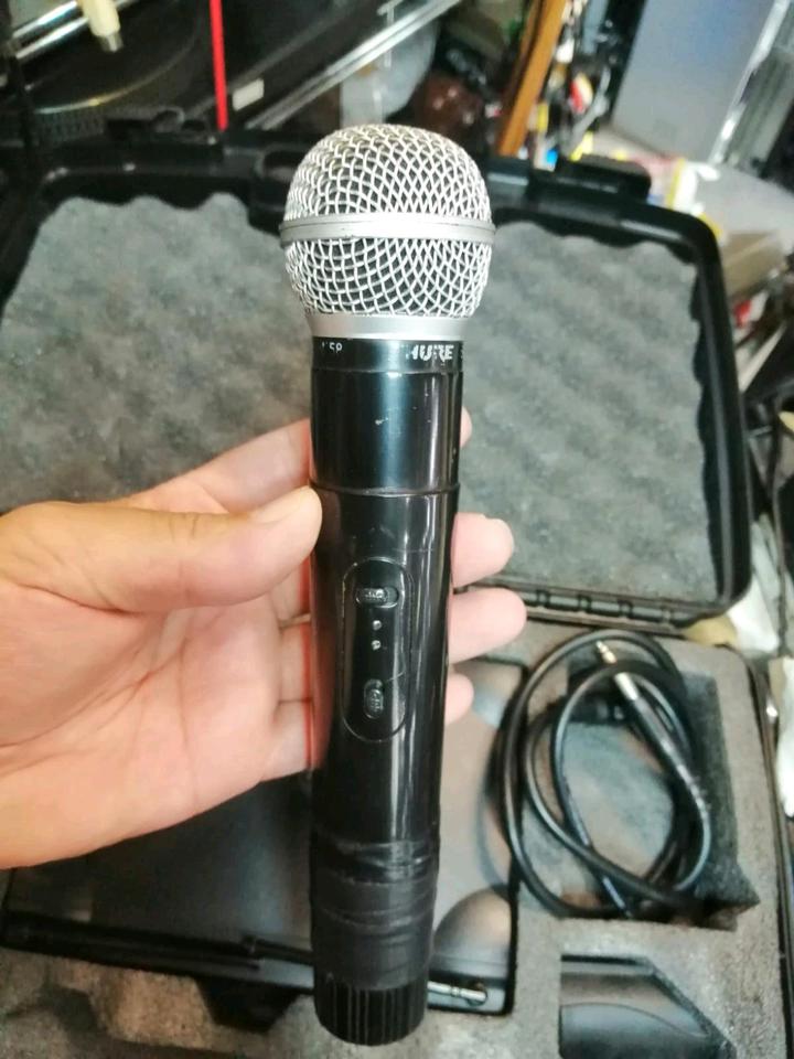 SHURE UT4-TM Receiver + SHURE Beta wireless Mikrofon!!
