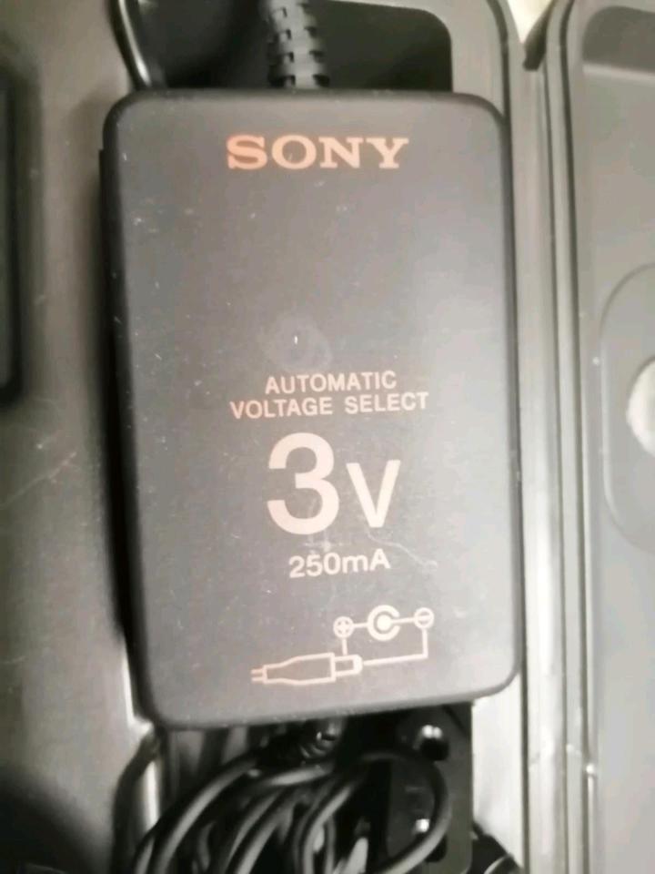 SONY ICF-SW1 Receiver mit und Koffer!!! Guter Zustand!