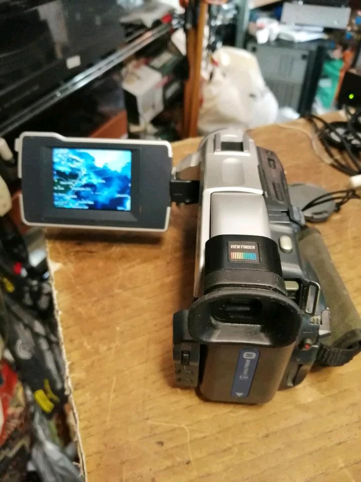 SONY DCR-TRV25E, MiniDV-Videocamera, OHNE Speicherkarte!