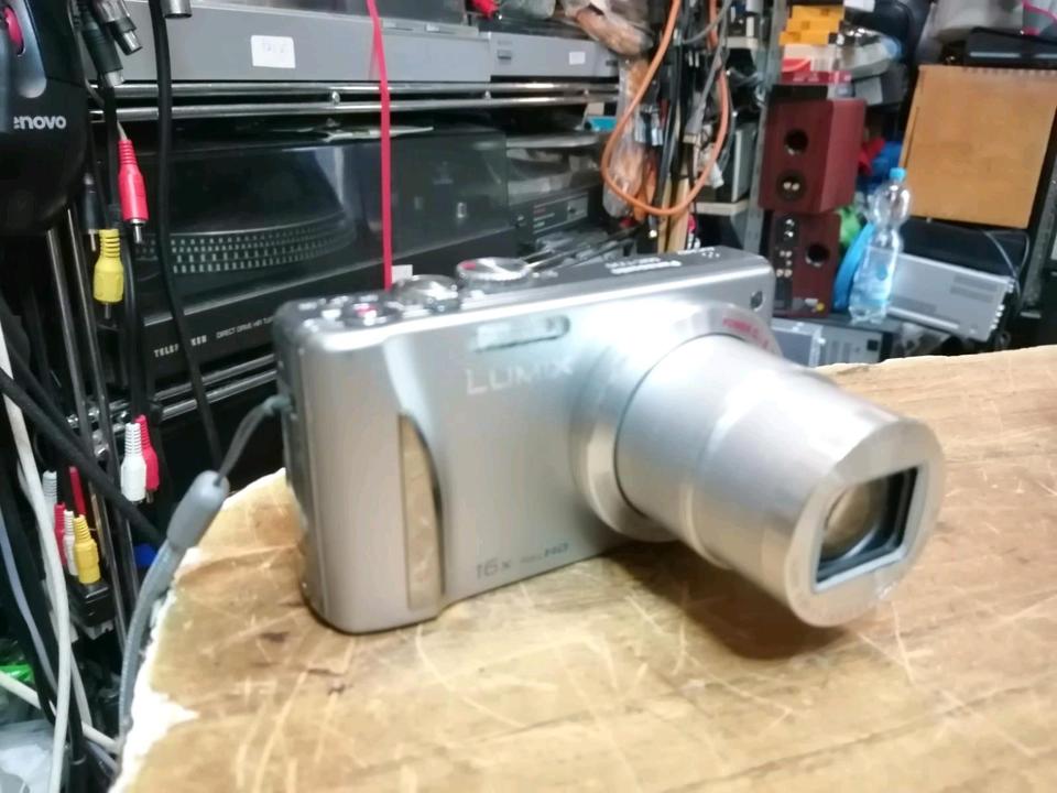 PANASONIC LUMIX DMC-TZ25, Digital-Kamera mit Zubehör!!