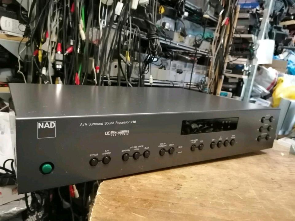 NAD A/V Surround Processor 910, guter Zustand!!!