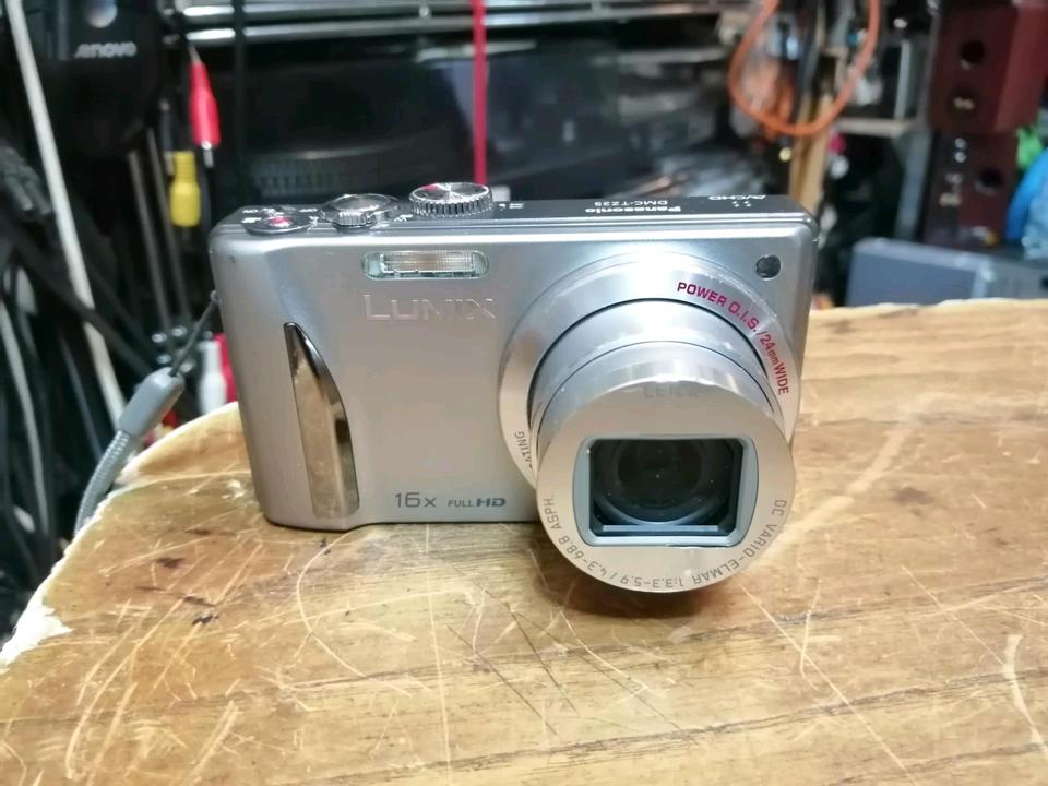 PANASONIC LUMIX DMC-TZ25, Digital-Kamera mit Zubehör!!