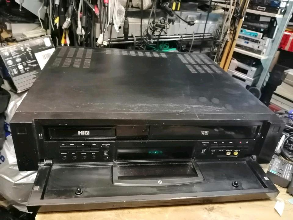 LOEWE Videorecorder OC 2508 M, Hi8 und VHS, DEFEKT!!