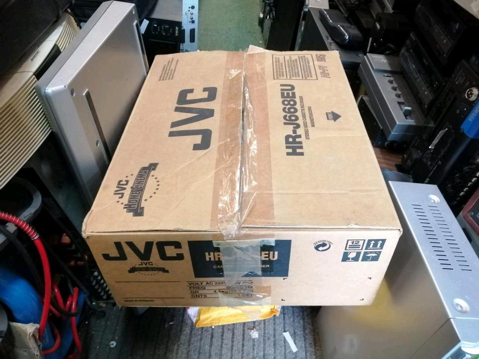 JVC HR-J668EU, Videocassettenrecorder, mit Zubehör!!