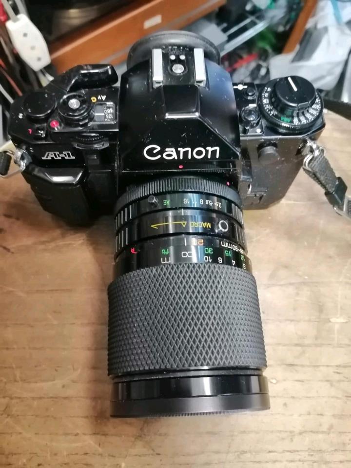 CANON A-1, Analog-Kamera + SOLIGOR Objektiv + B+W Linse!!