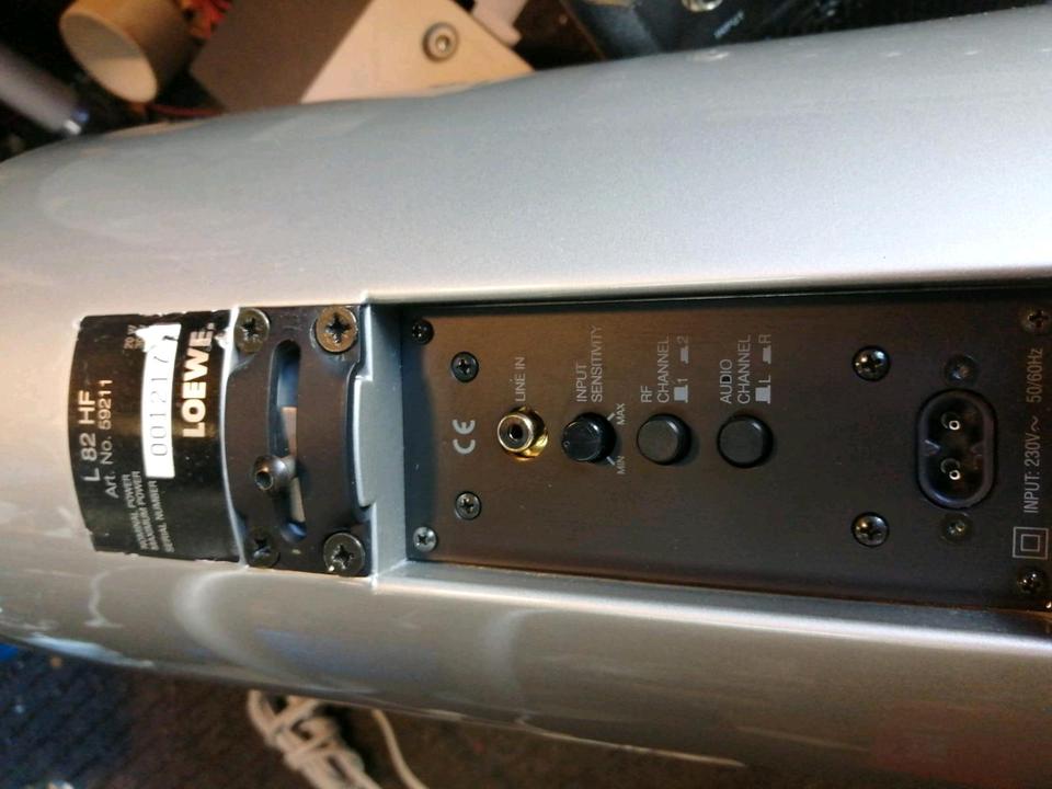 LOEWE L 82 HF, 2 Aktiv-Boxen mit Ständer + Zubehör!!