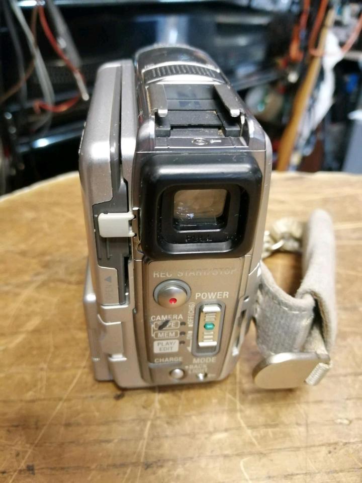 SONY DCR-PC109E, MiniDV-Videocamera mit Zubehör, guter Zustand!!  XXXXXXX