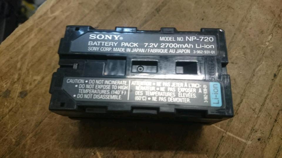 SONY DCR-VX9000E PAL, DV-Videocamera mit Zubehör!!