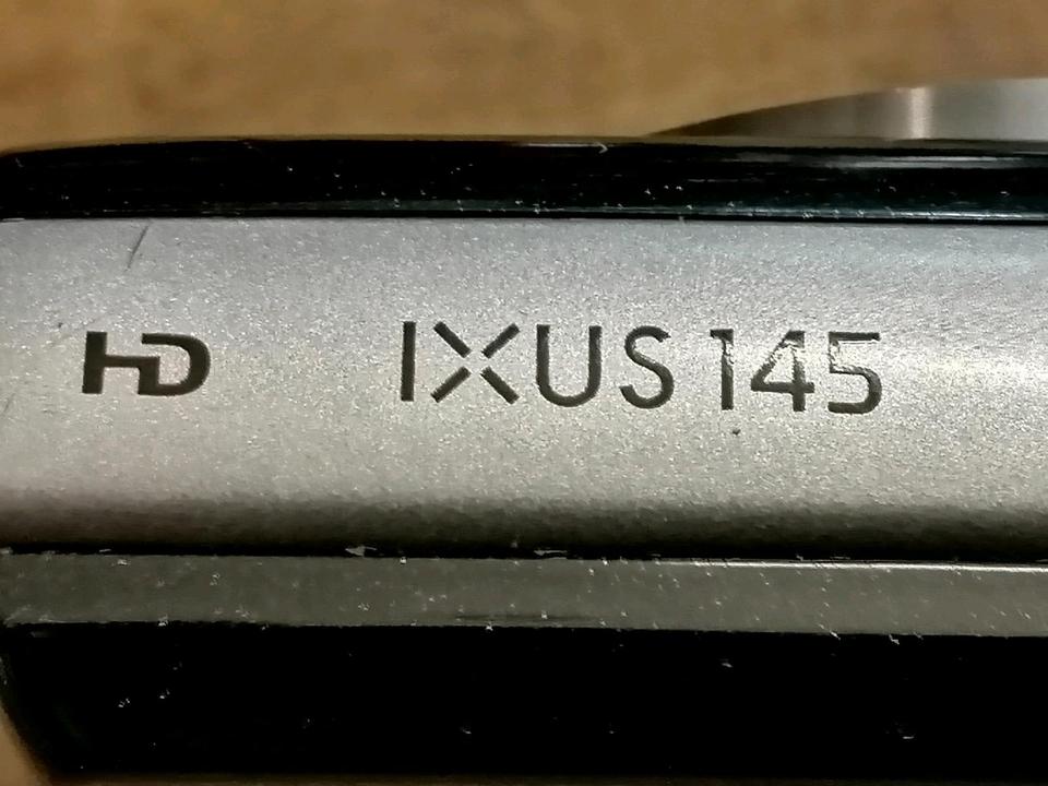 CANON IXUS 145, Digital-Kamera mit Zubehör!!!