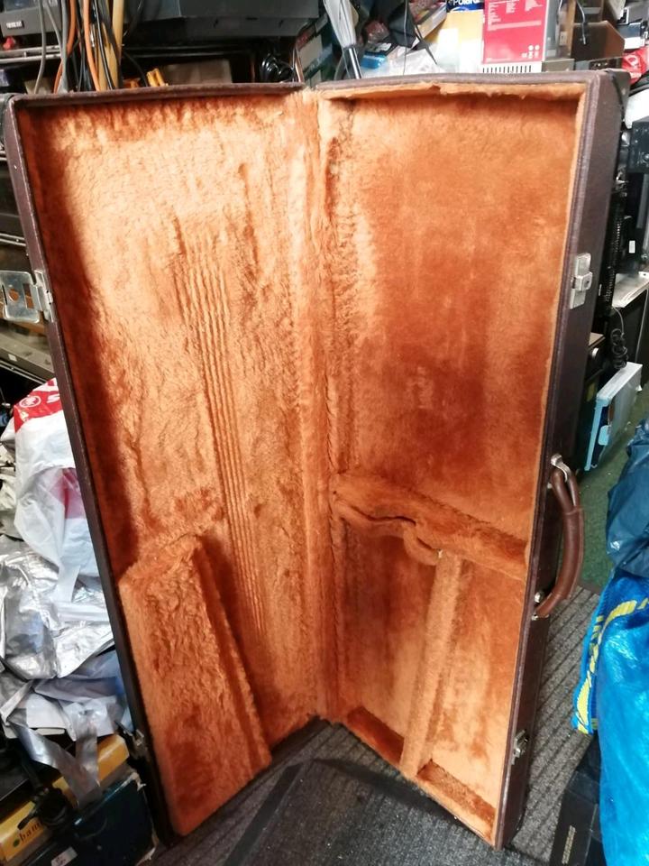 FENDER-KOFFER, guter Zustand! OHNE Schlüssel!!!