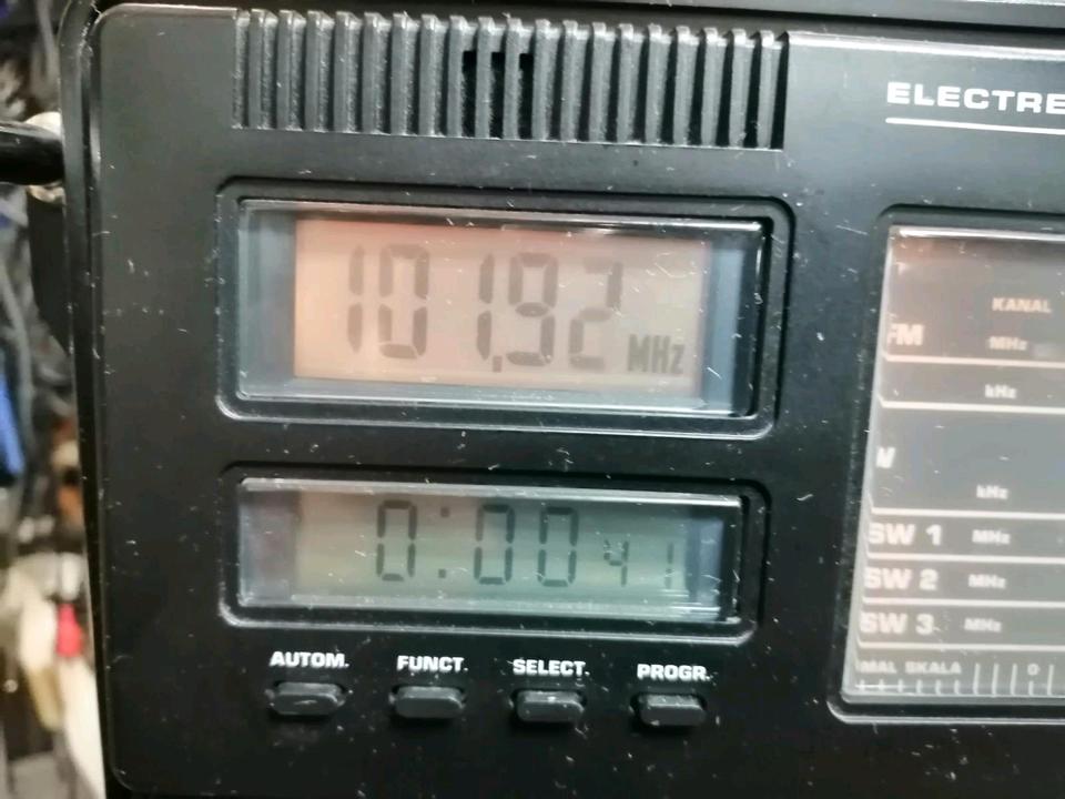 GRUNDIG RR1140 Professional, Radio-Cassetten-Recorder!!