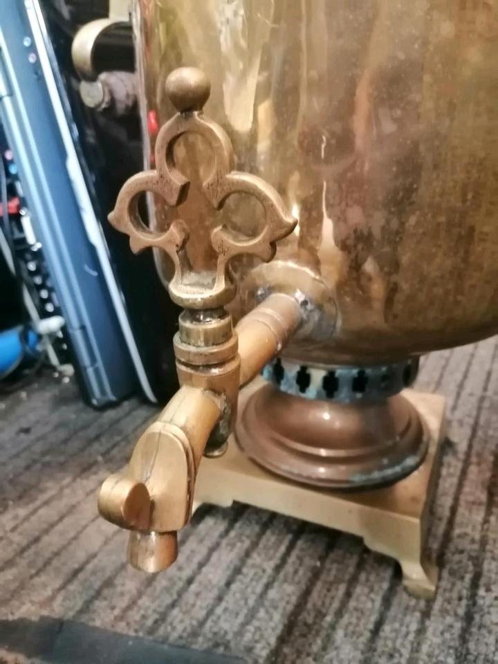 Russischer Samowar, Holzkohle, Baujahr: 1882, ca. 9 Liter!!