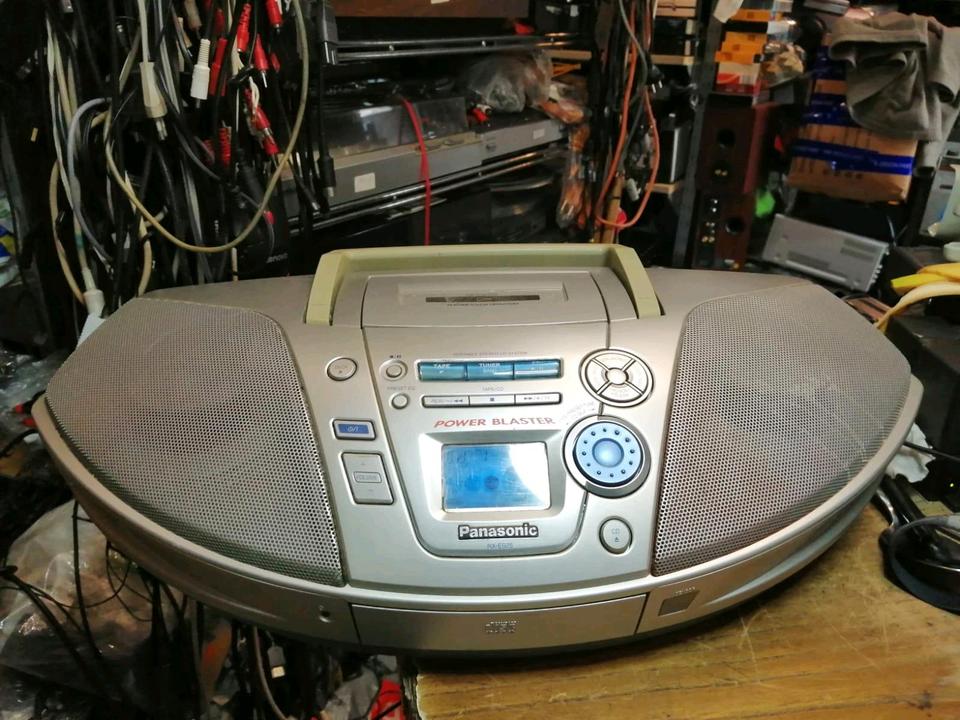PANASONIC RX-ES25, Radio-Cassetten-Recorder mit CD, etwas DEFEKT!