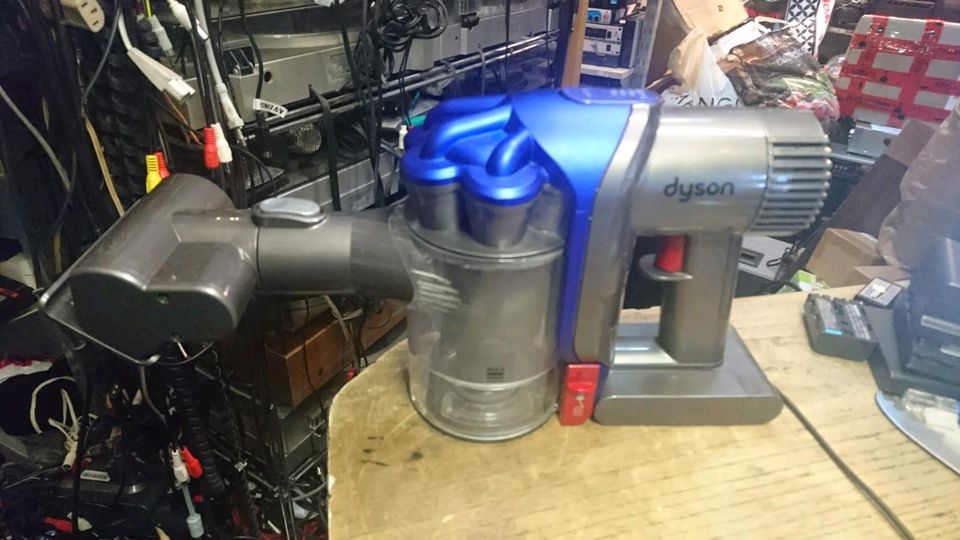 DYSON DC-35, Akku-Staubsauger mit Original-Adapter!