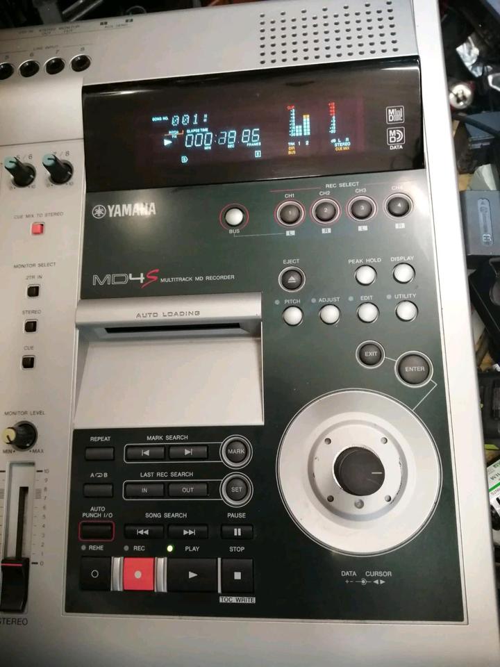 YAMAHA MD4S Multitrack MD Recorder/Mixer mit Minidisc!