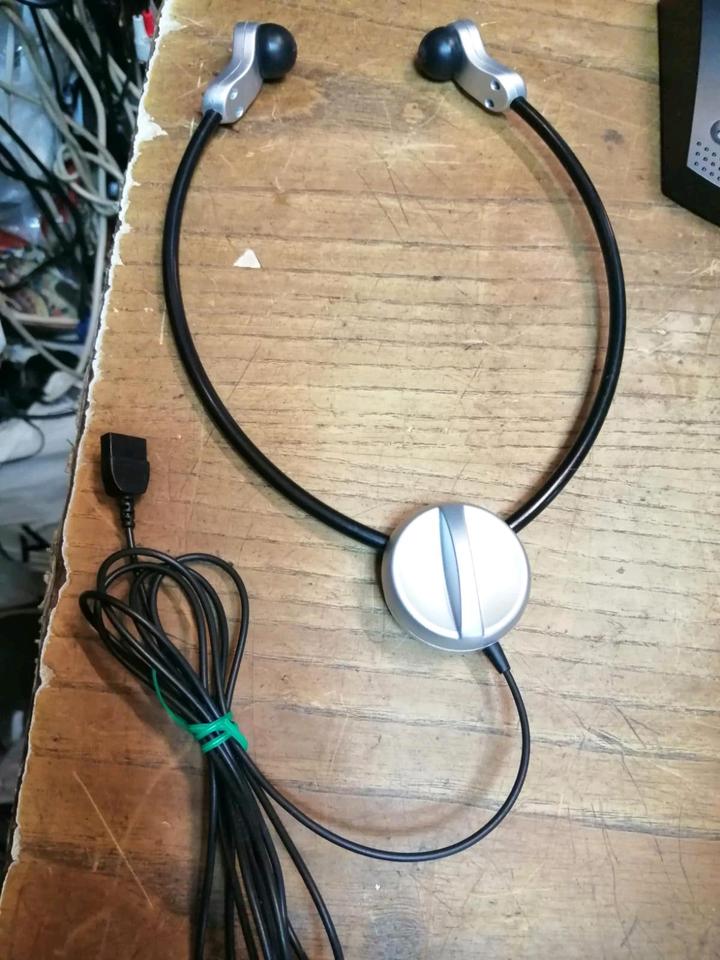 GRUNDIG Digta Soundbox 830, Mit GRUNDIG - Kopfhörer!