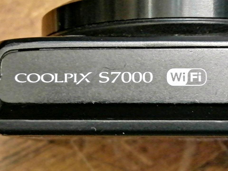 NIKON COOLPIX S7000, Digital-Kamera mit Zubehör!