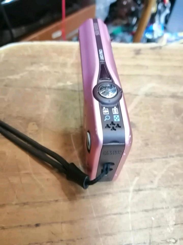 CANON IXUS 105, Digital-Kamera mit Zubehör!!