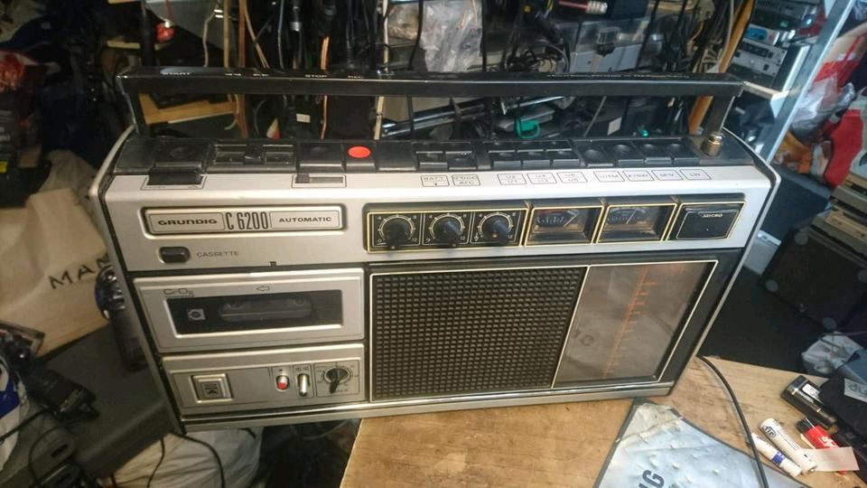 GRUNDIG C6200, Automatic, Radio-Cassetten-Recorder, etwas DEFEKT!