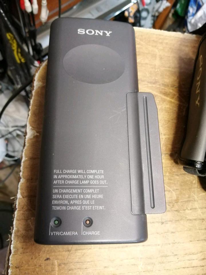 SONY CCD-TRV91E, Videocamera Hi8 +Video8, mit Zubehör!!