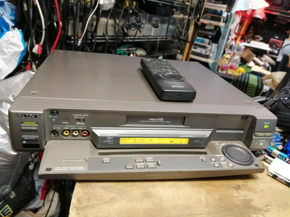 SONY EV-C2000E VP, Videocassettenrecorder Hi8 und Video 8!!