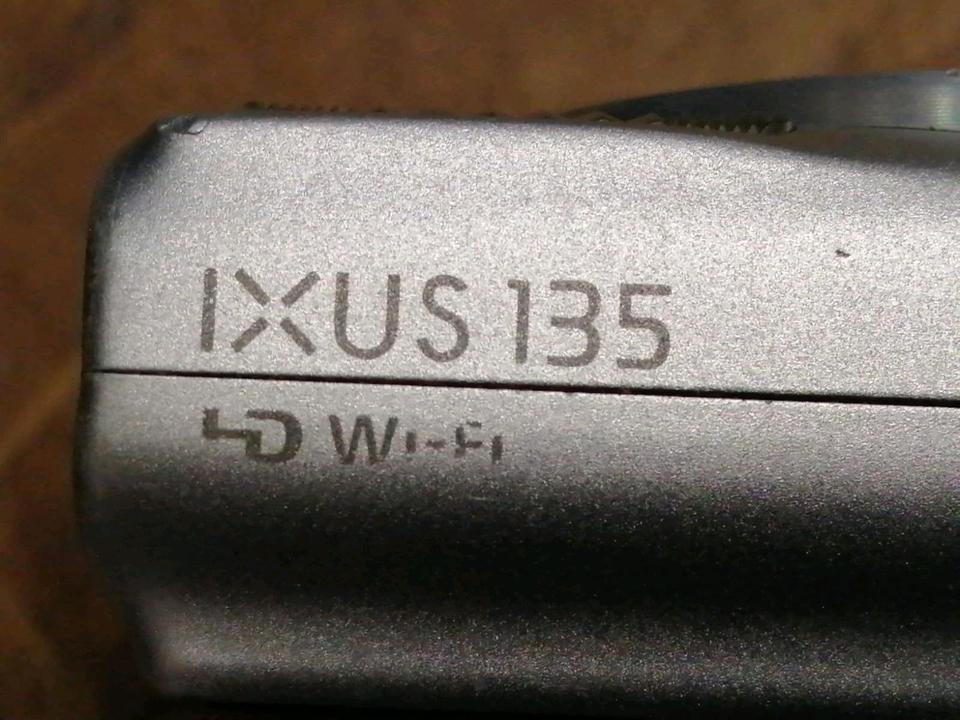 CANON IXUS 135, Digital-Kamera OHNE Speicherkarte!!