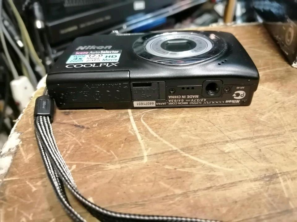 NIKON COOLPIX S2550, Digital-Kamera mit Zubehör!!!