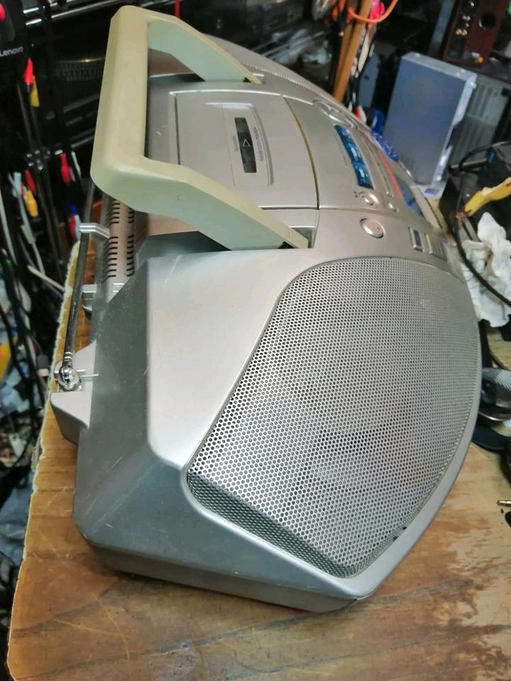 PANASONIC RX-ES25, Radio-Cassetten-Recorder mit CD, etwas DEFEKT!