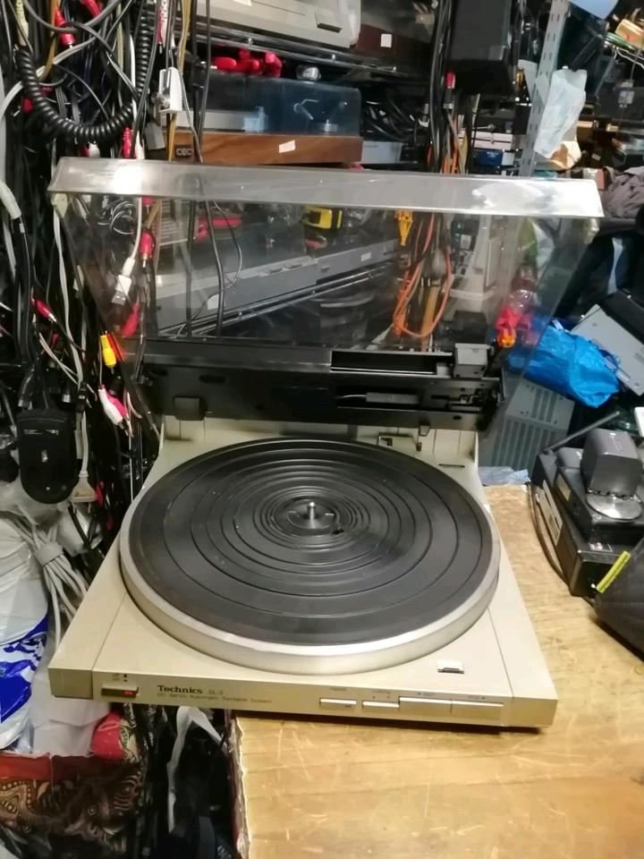 TECHNICS SL-3, Plattenspieler mit NEUEN Antriebsriemen!!!