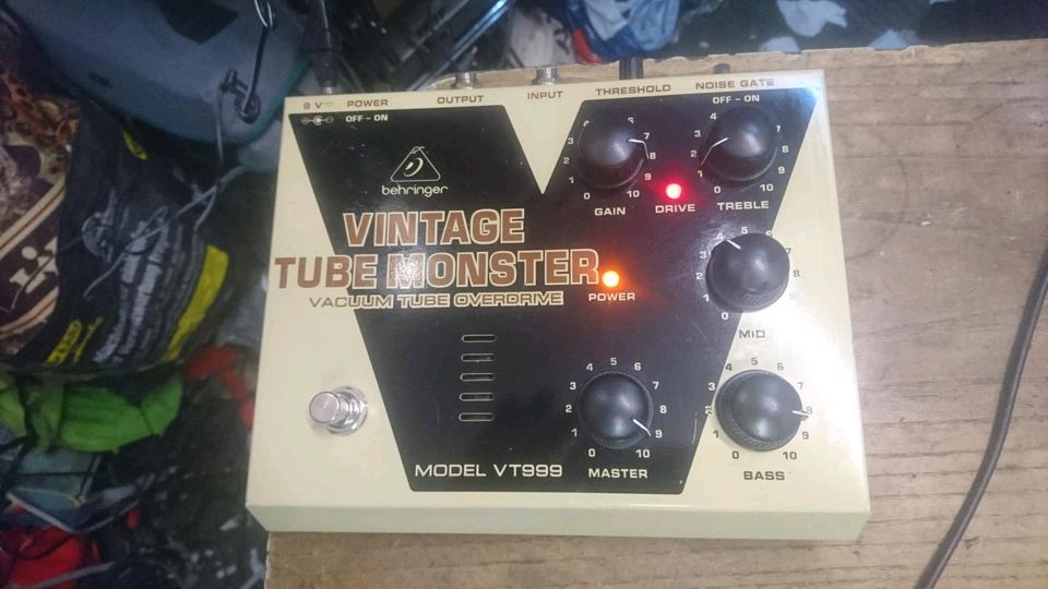 BEHRINGER VT999 Vintage Tube Monster, Effekt-Gerät!