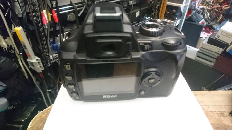 NIKON D60 Digita-Kamera - NEU + NIKON NIKKOR Objektiv + Zubehör!