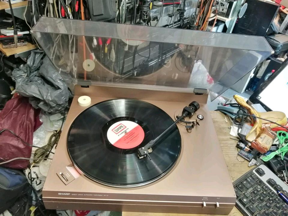 SHARP RP-31HB, Stereo Plattenspieler + Original-Nadelsystem!!!