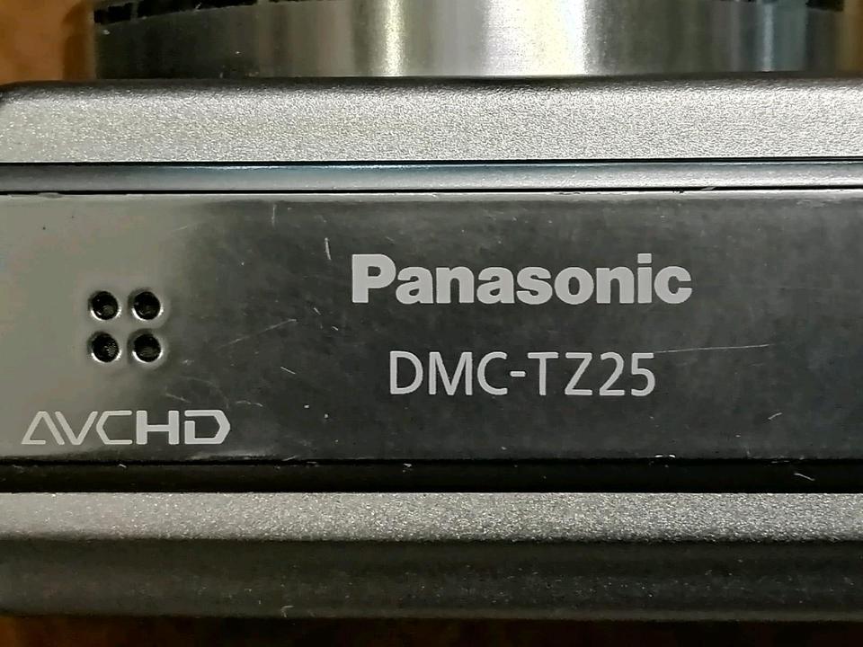 PANASONIC LUMIX DMC-TZ25, Digital-Kamera mit Zubehör!!