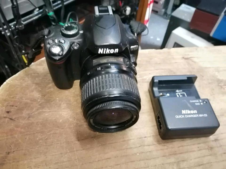 NIKON D60, Digital-Kamera mit Zubehör!!