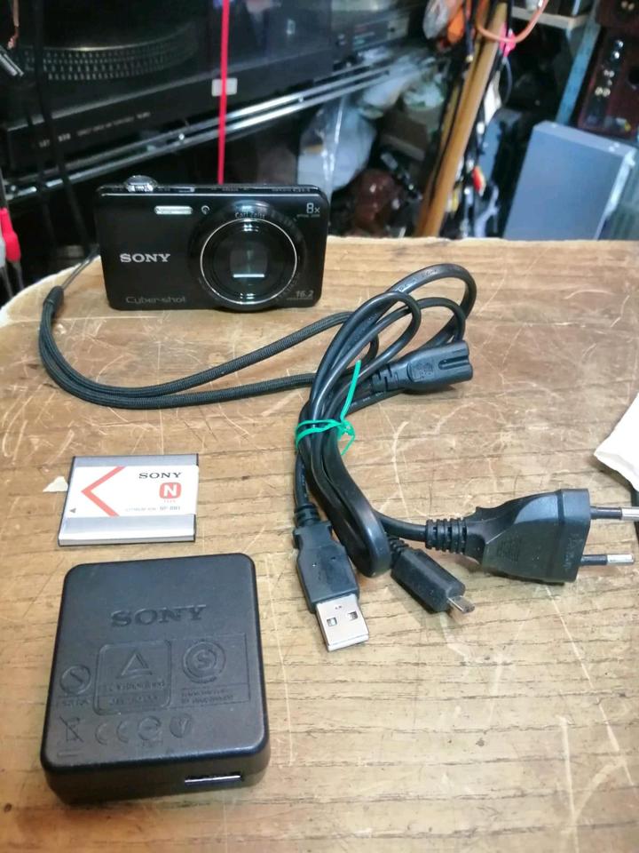 SONY DSC-WX80, Digital-Kamera mit Zubehör!!