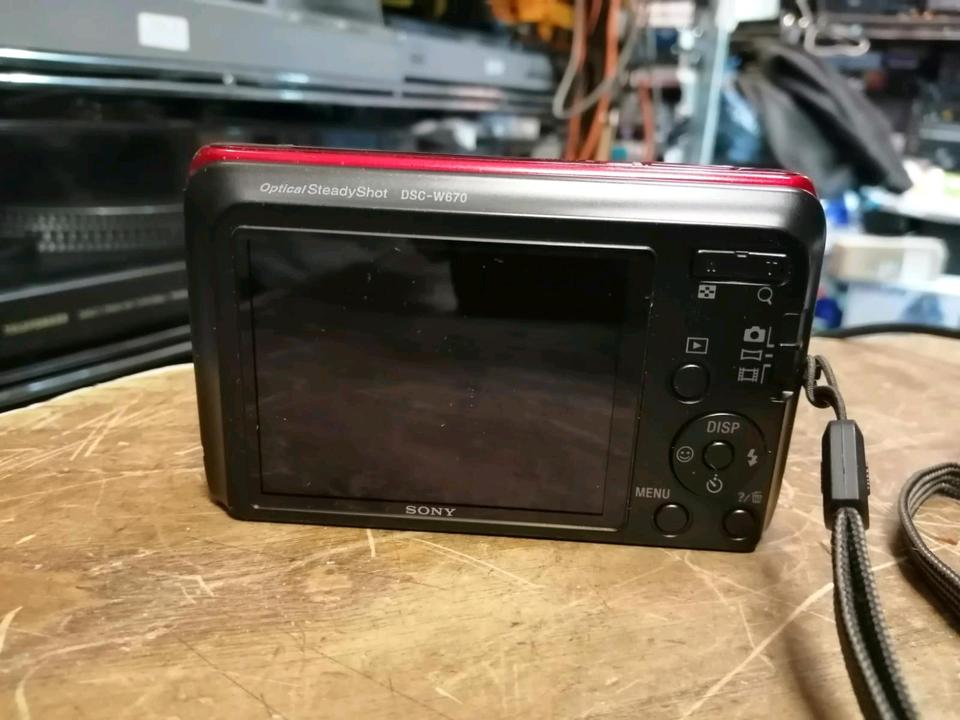 SONY Optical SteadyShot DSC-W670, Digital-Kamera mit Zubehör!!