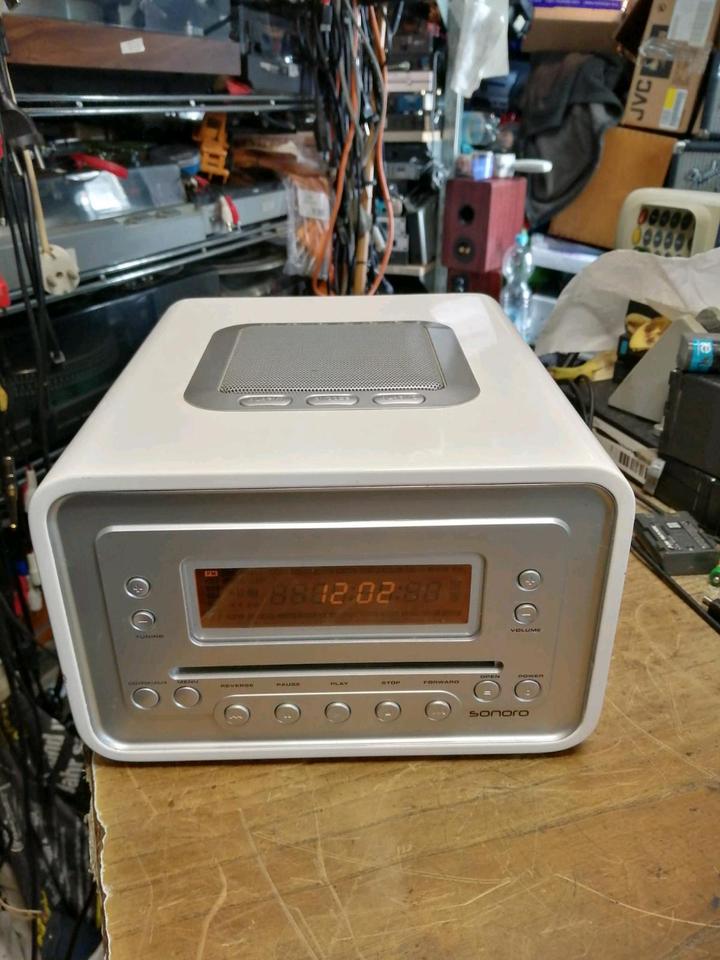 SONORO No.: AU-1100 cubo CD-Radio, etwas DEFEKT!!!