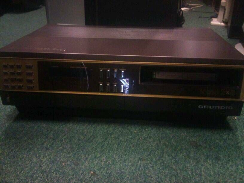 Videorecorder GRUNDIG Video 2000, 2x4, DEFEKT!!