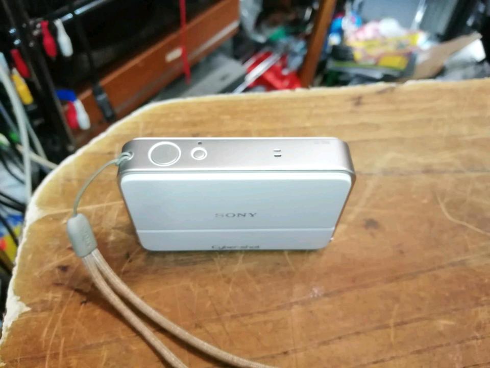 SONY Cyber-Shot DSC-T2, Digital-Kamera mit Zubehör!!