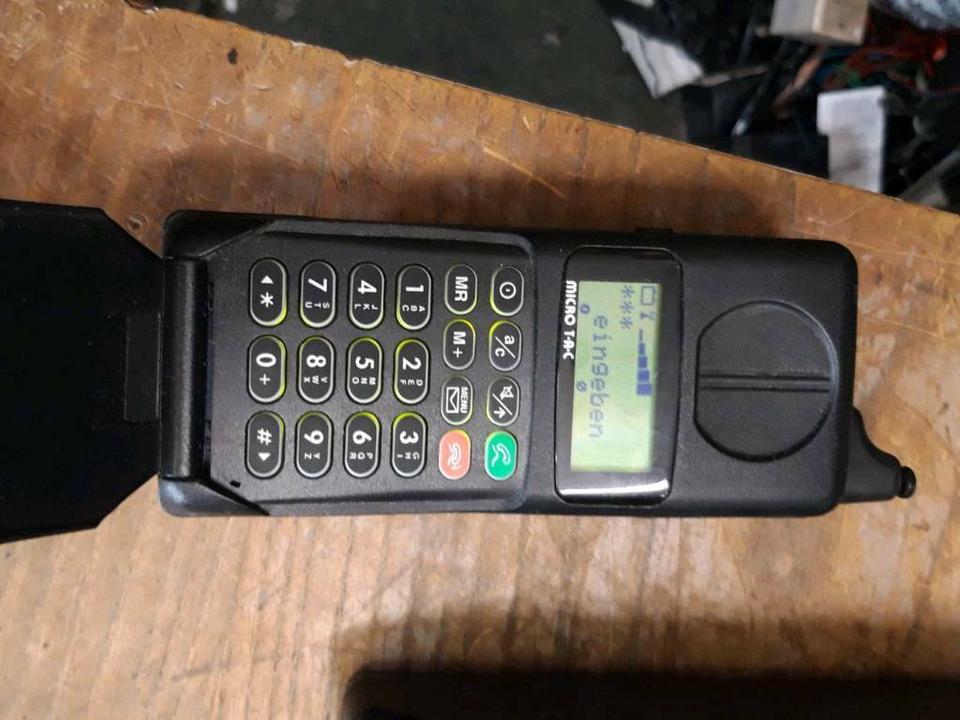 MOTOROLA 5200, tolles Handy mit Zubehör