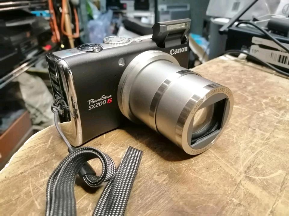 CANON POWERSHOT SX200IS, Digital-Kamera mit Zubehör!!!