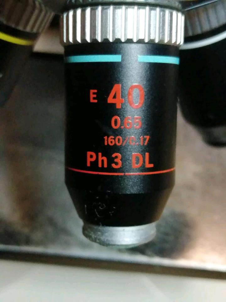 2 NIKON MIKROSKOPE, 1 Mikroskop ist etwas DEFEKT!!