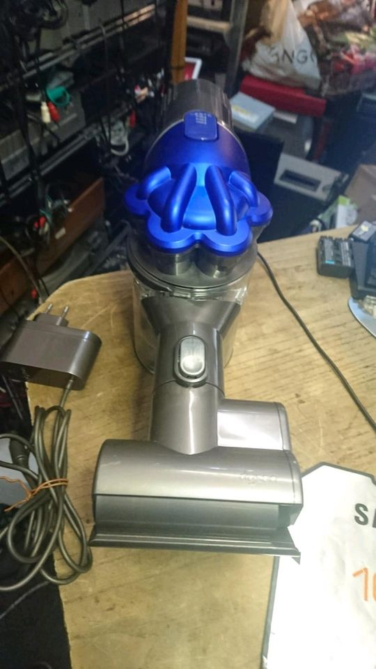 DYSON DC-35, Akku-Staubsauger mit Original-Adapter!