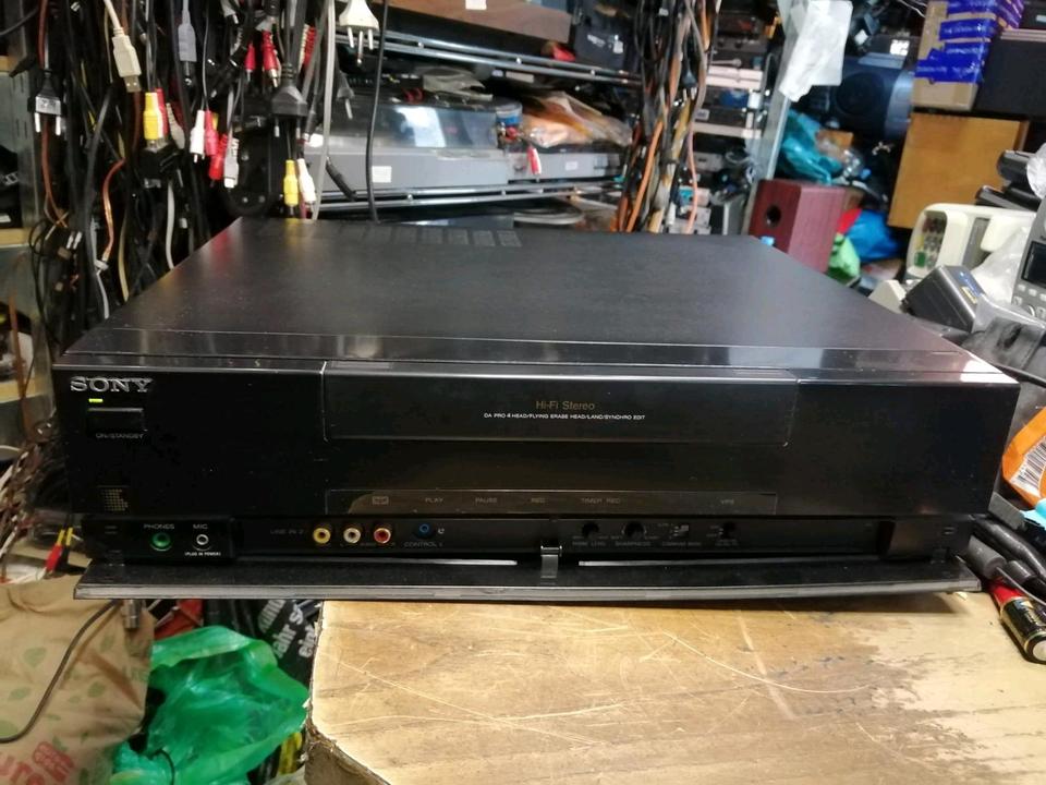 SONY SLV-825VC, Videocassettenrecorder, DEFEKT!!