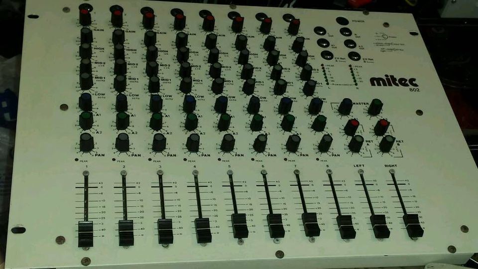 MITEC 802; 8-Kanal-Mixer mit Original-Adapter, toll