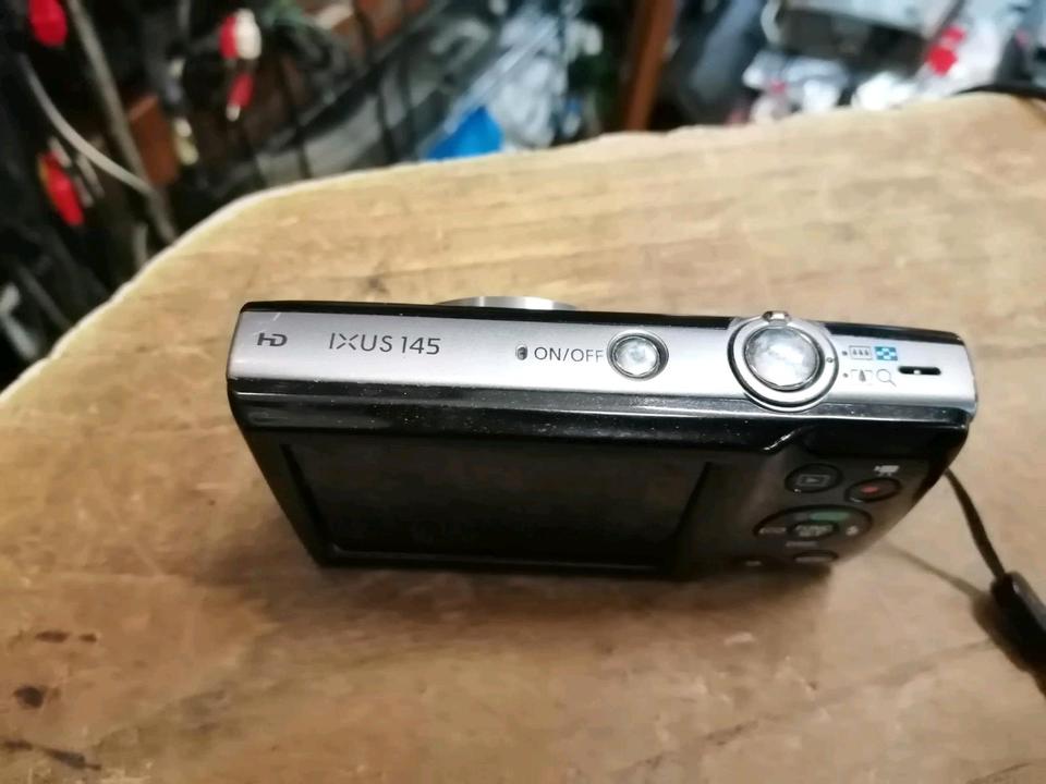 CANON IXUS 145, Digital-Kamera mit Zubehör!!!